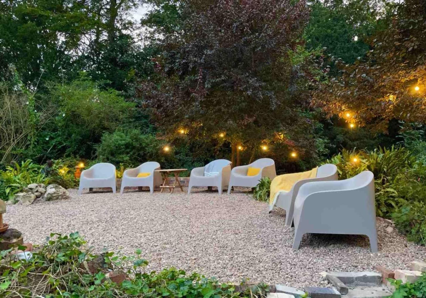 Unique & Rural Child Friendly Annexe With Large Gardens, Games & Tennis Court - Chichester Holiday Properties Buitenkant foto