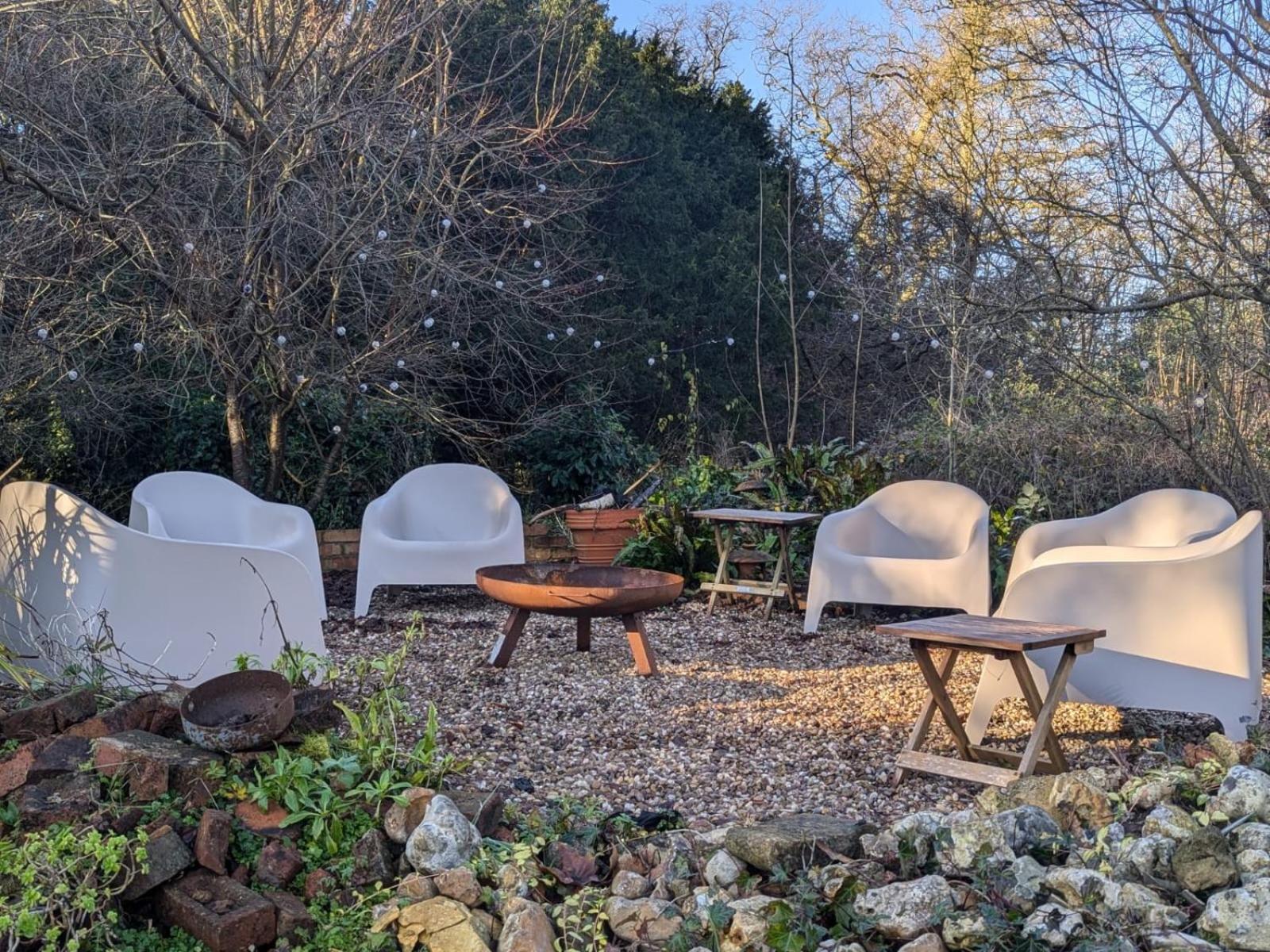 Unique & Rural Child Friendly Annexe With Large Gardens, Games & Tennis Court - Chichester Holiday Properties Buitenkant foto