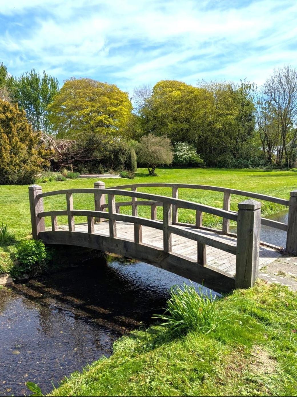 Unique & Rural Child Friendly Annexe With Large Gardens, Games & Tennis Court - Chichester Holiday Properties Buitenkant foto