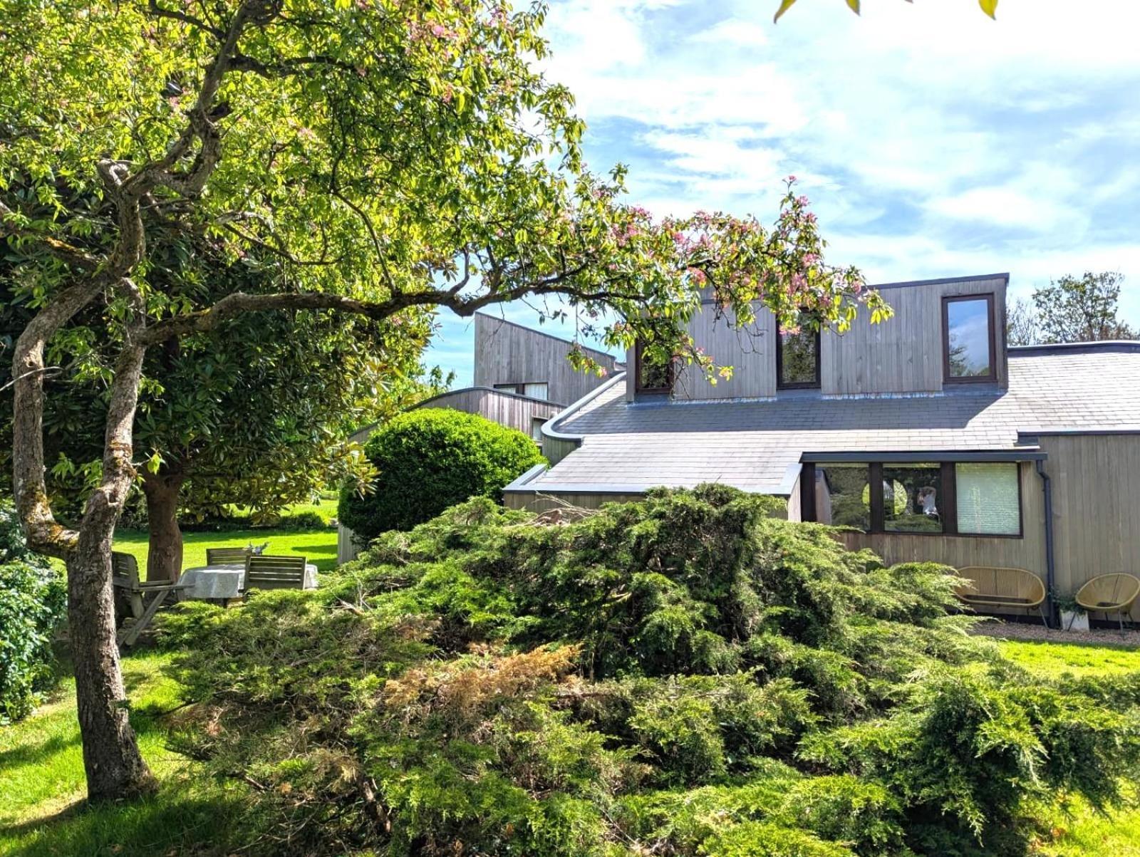 Unique & Rural Child Friendly Annexe With Large Gardens, Games & Tennis Court - Chichester Holiday Properties Buitenkant foto