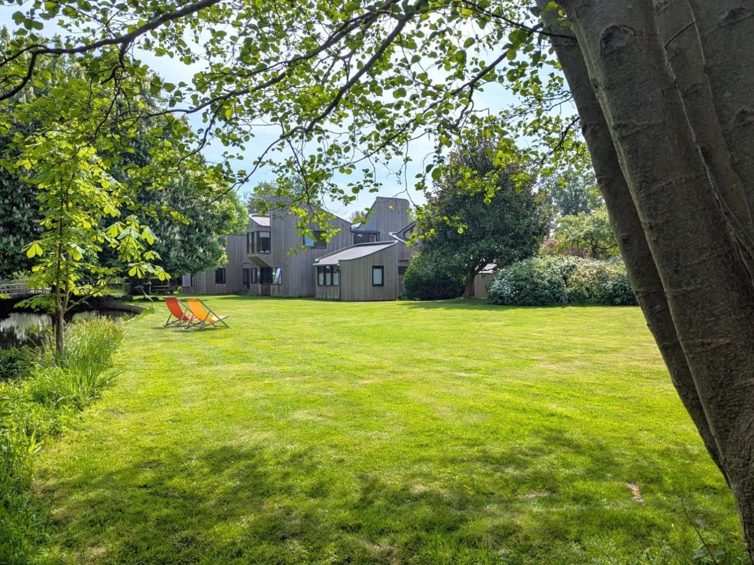 Unique & Rural Child Friendly Annexe With Large Gardens, Games & Tennis Court - Chichester Holiday Properties Buitenkant foto