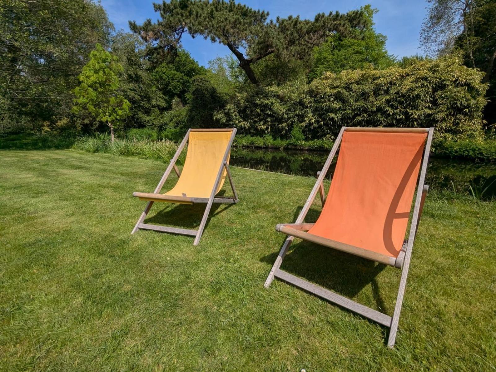 Unique & Rural Child Friendly Annexe With Large Gardens, Games & Tennis Court - Chichester Holiday Properties Buitenkant foto